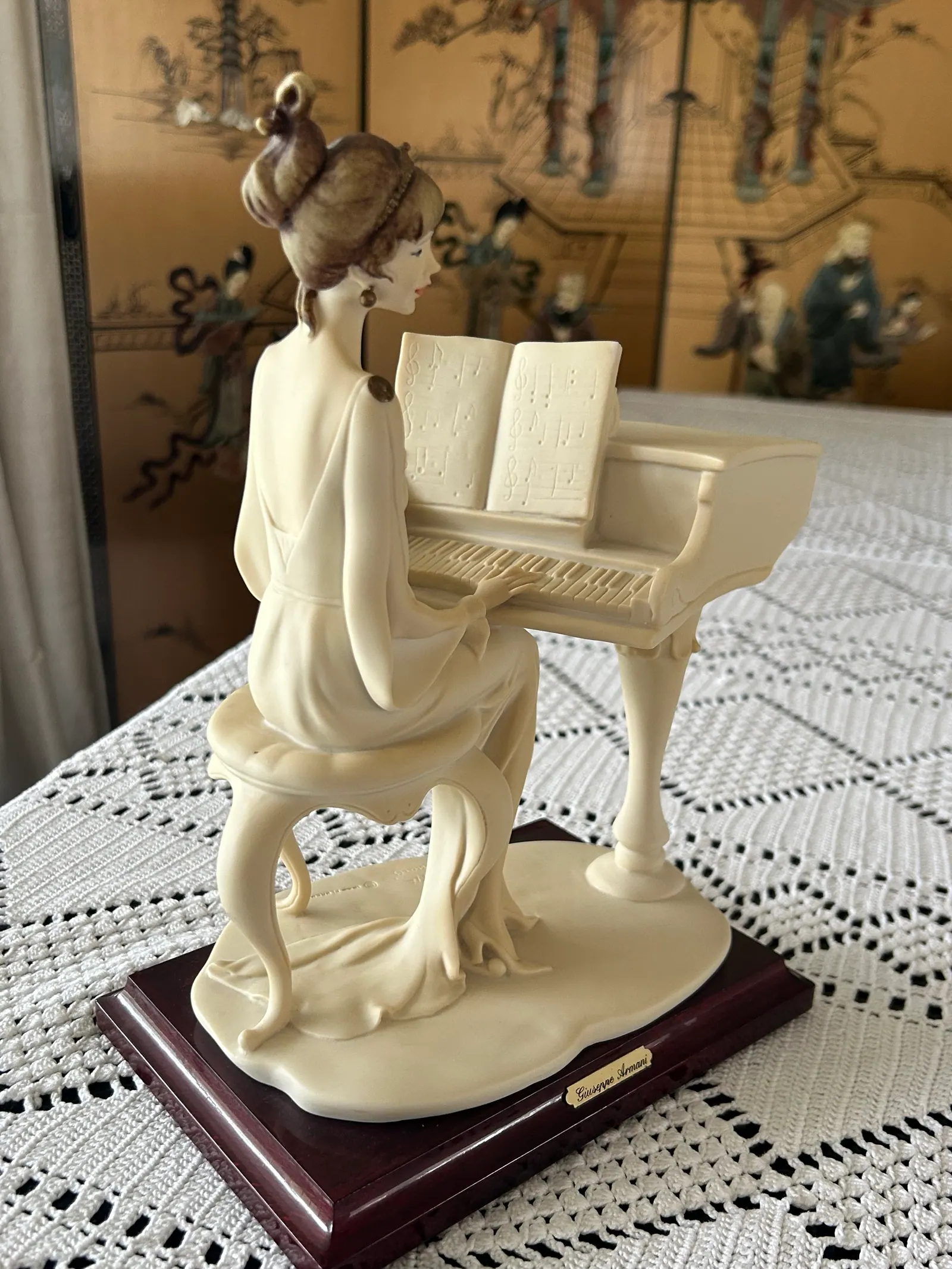 Lady at Piano thumbnail 4