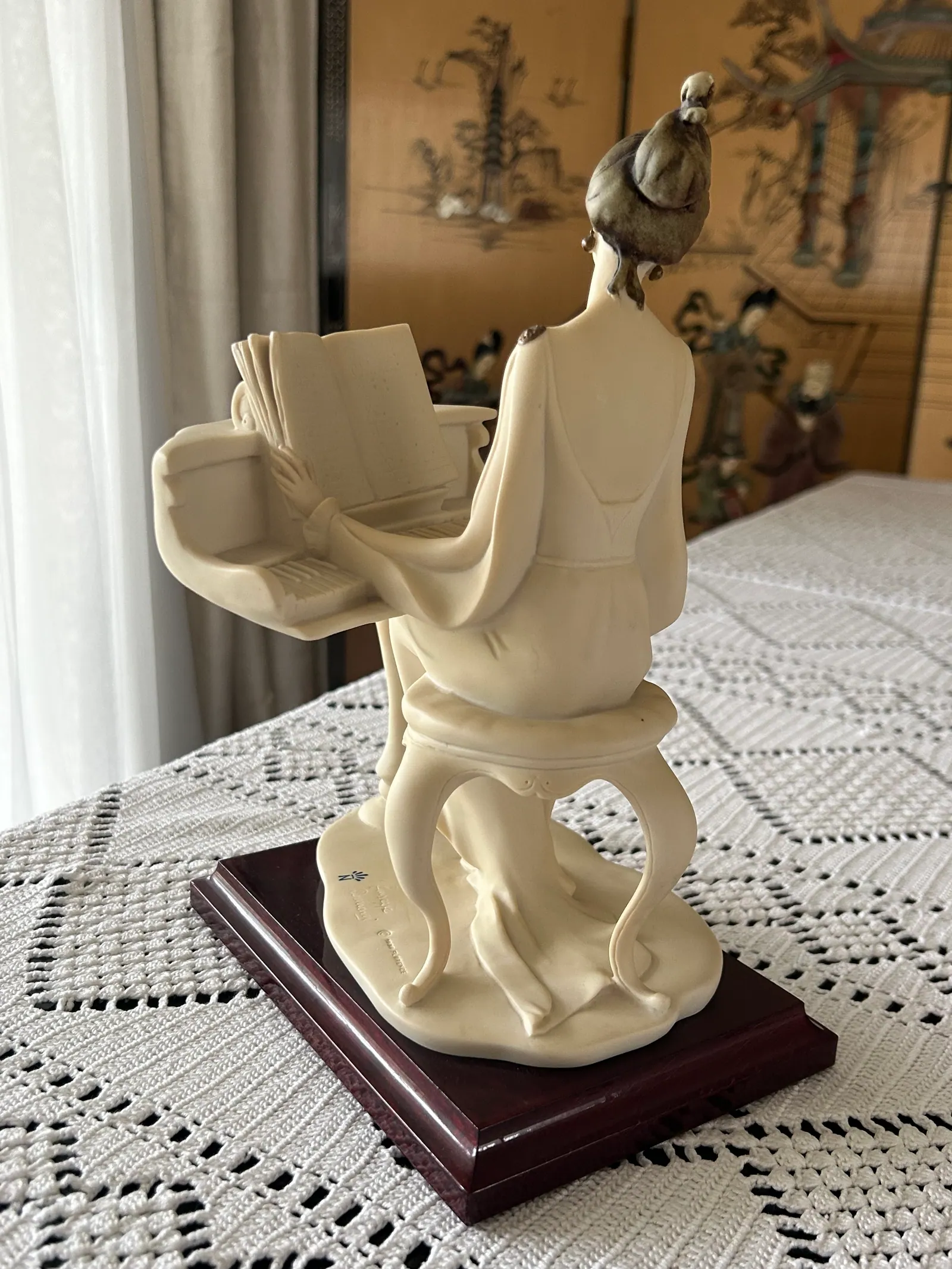 Lady at Piano thumbnail 5