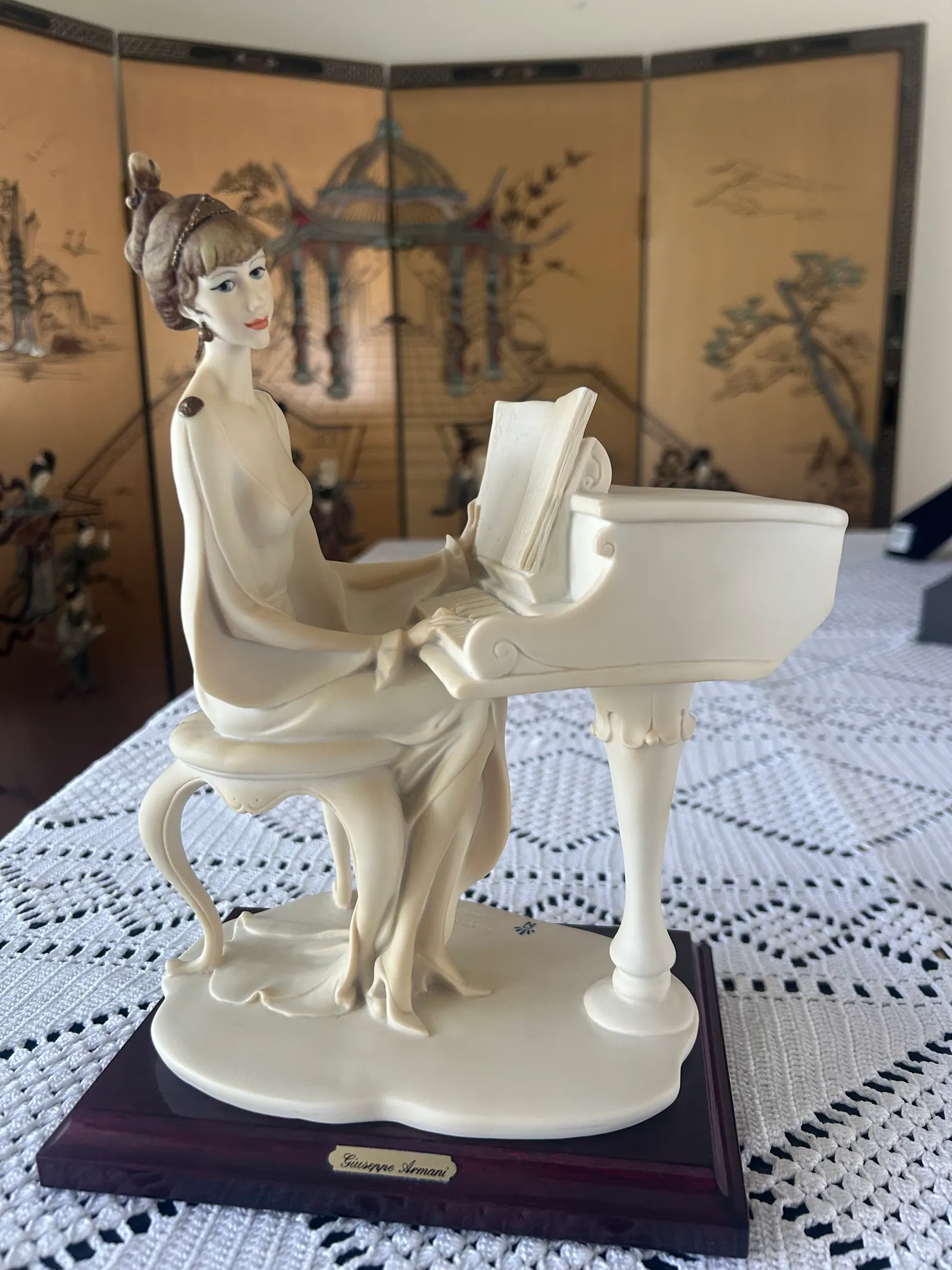 Lady at Piano thumbnail 11